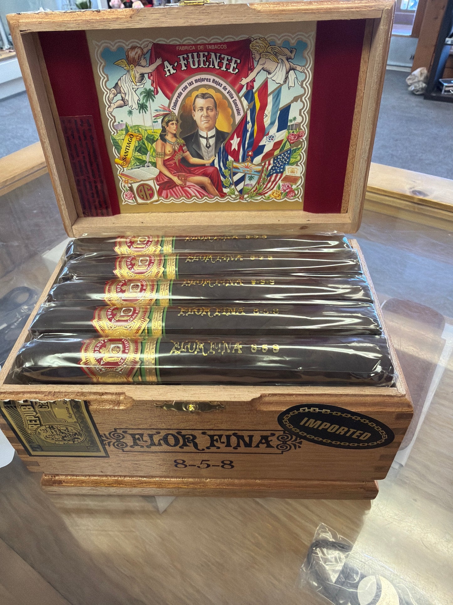 Cigar- Arturo Fuente Flor Fina 8-5-8 Maduro