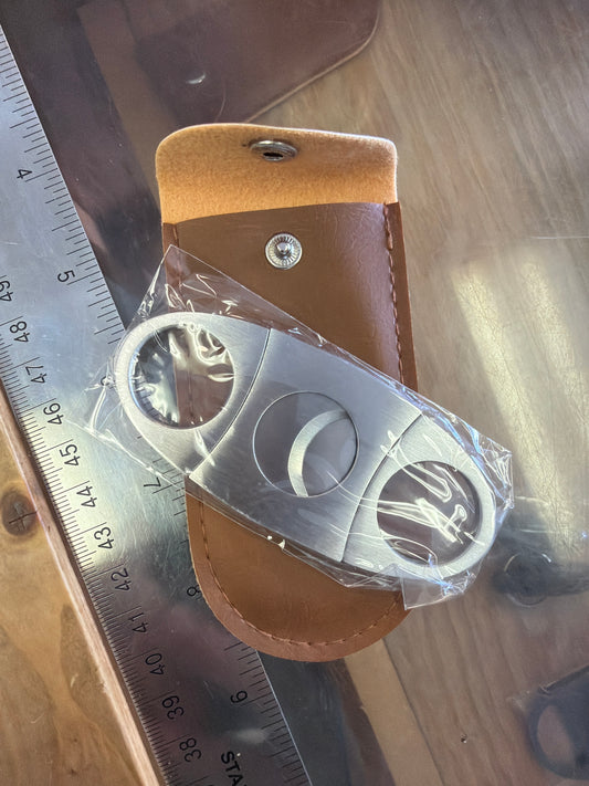 Cutter with leather pouch