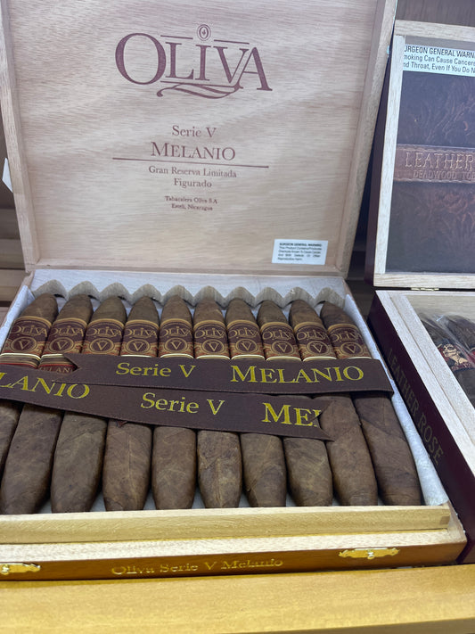 Cigar- Olivia Serie V Melanio Figurado